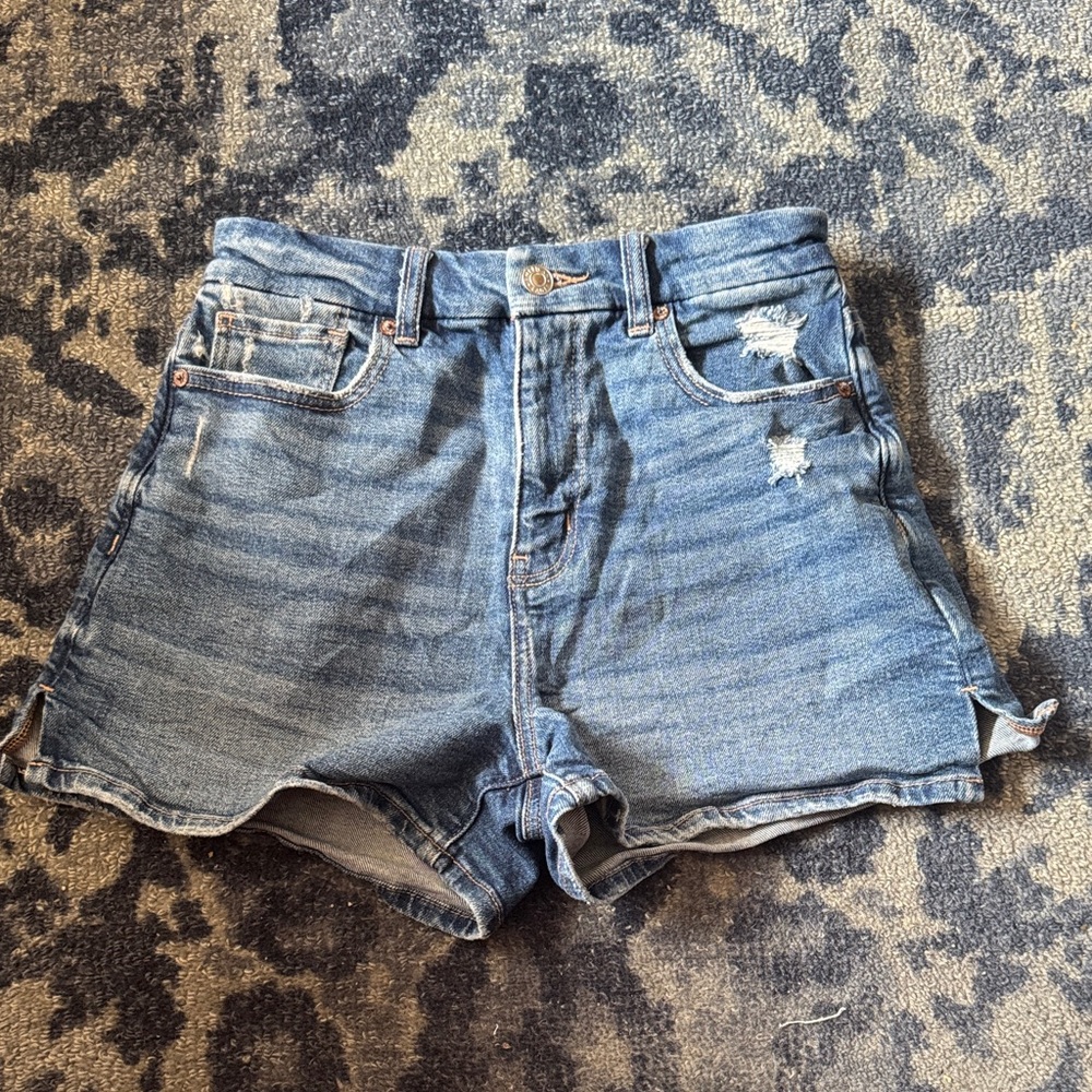 American Eagle Distressed Women’s Denim Shorts
